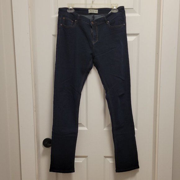Jeans - Picture 1 of 3